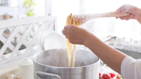 How To Prevent Pasta From Sticking? (10 Easy Tips) - Regional Food ...